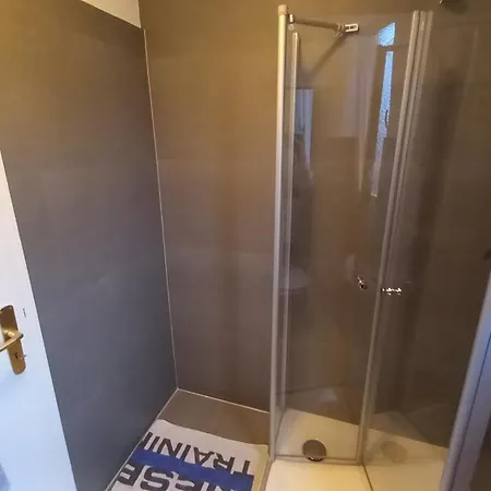 Werreufer 4zkb 6 Einzelbetten * ديتمولد